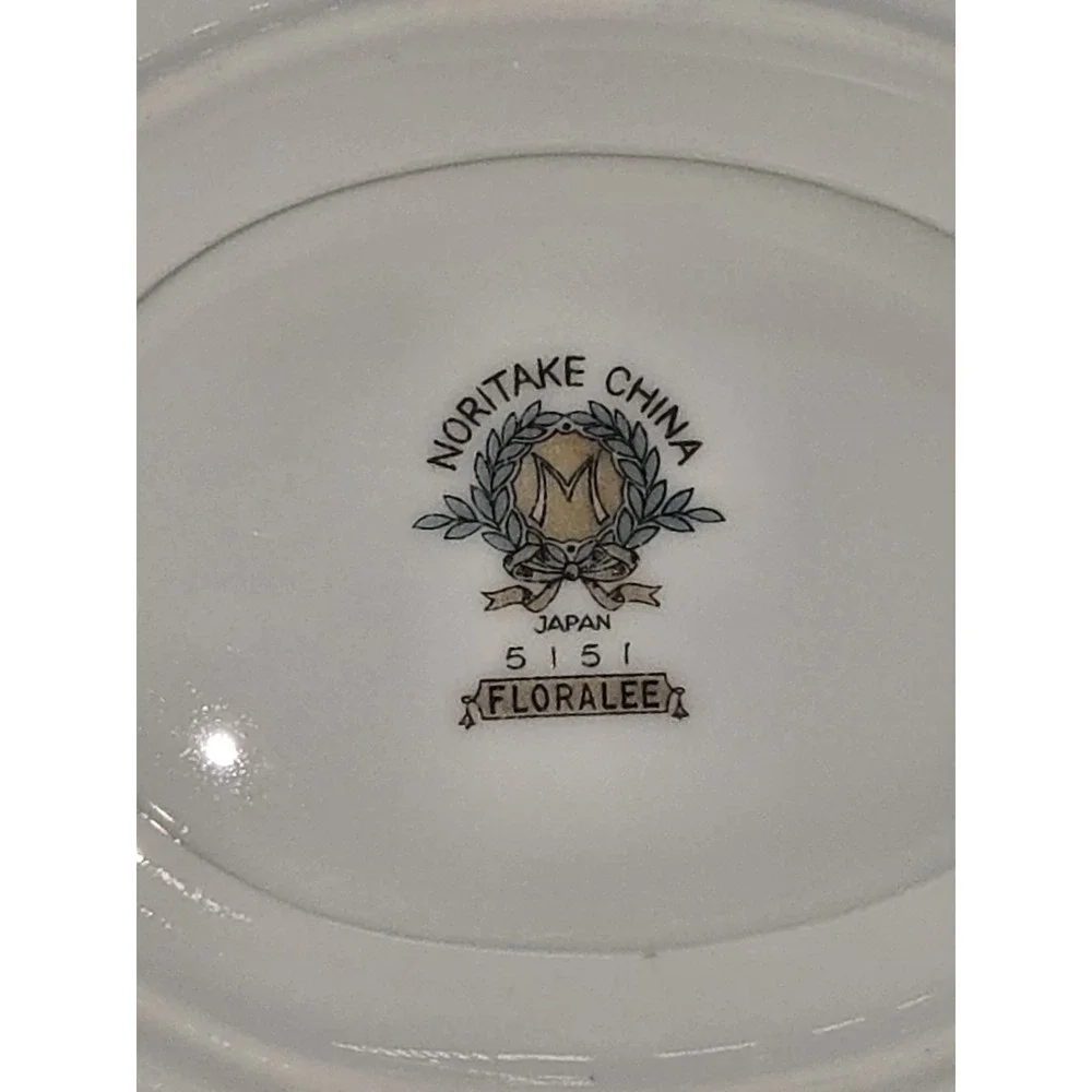 Noritake Floralee 5151 Bone‎ China Gravy Boat with Attached Underplate